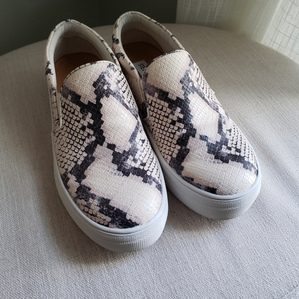 Steve Madden Gills Beige Snake - image 1